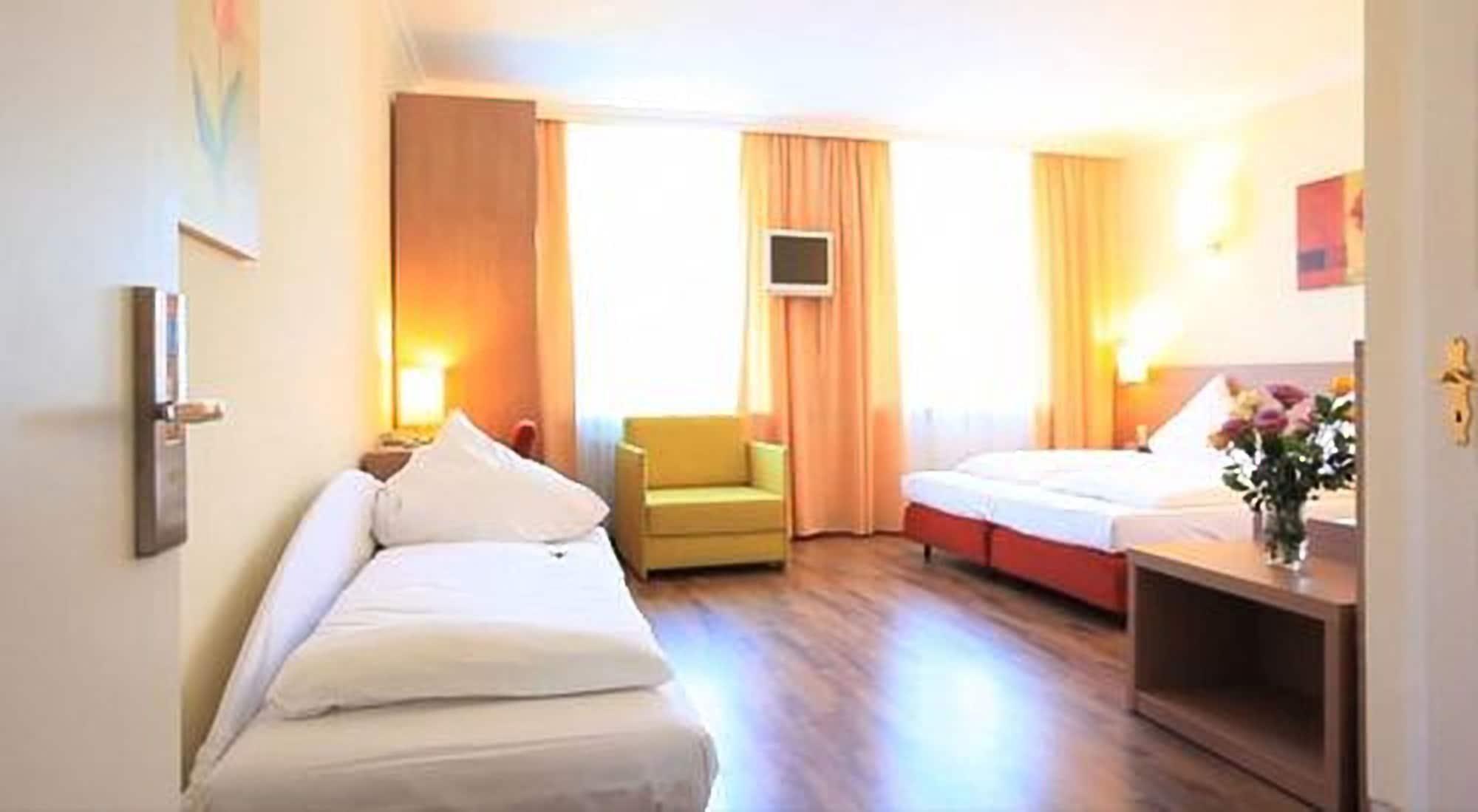 Hotel Marienthal Garni Amburgo Esterno foto