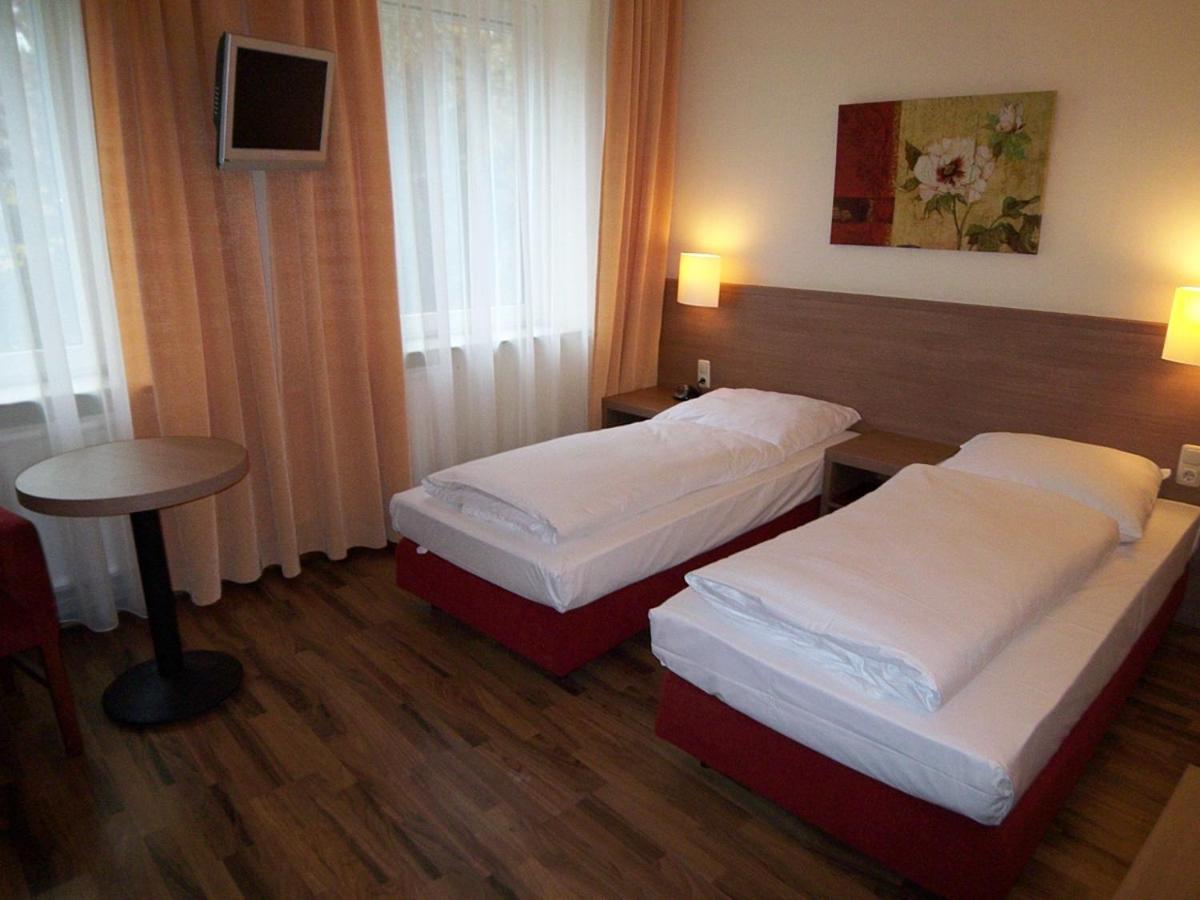 Hotel Marienthal Garni Amburgo Esterno foto